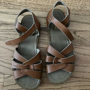 Saltwater sandals